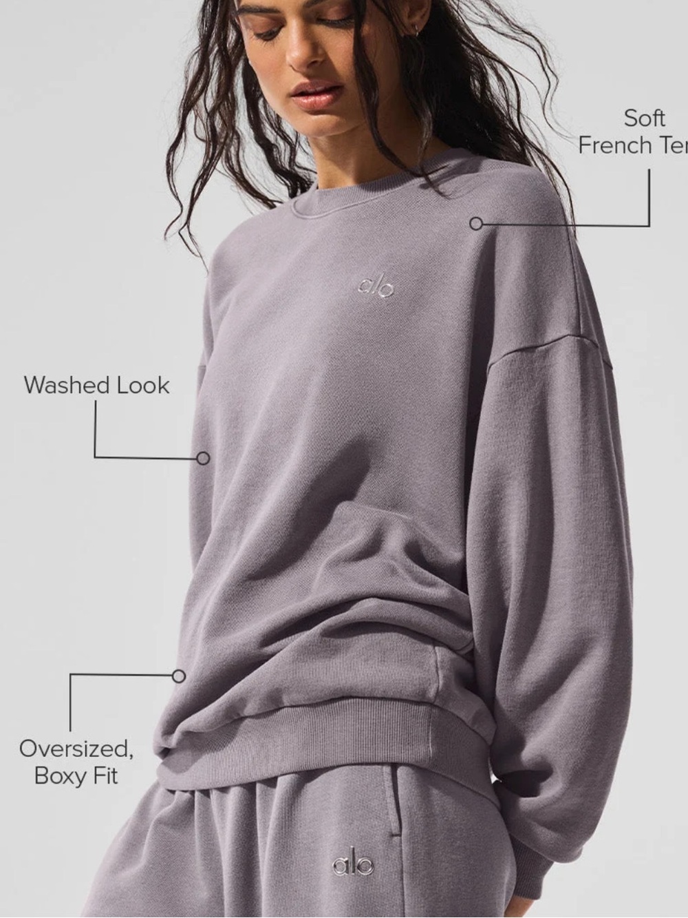 ALO Yoga Washed Accolade Crew Sweatshirt in Lavender
